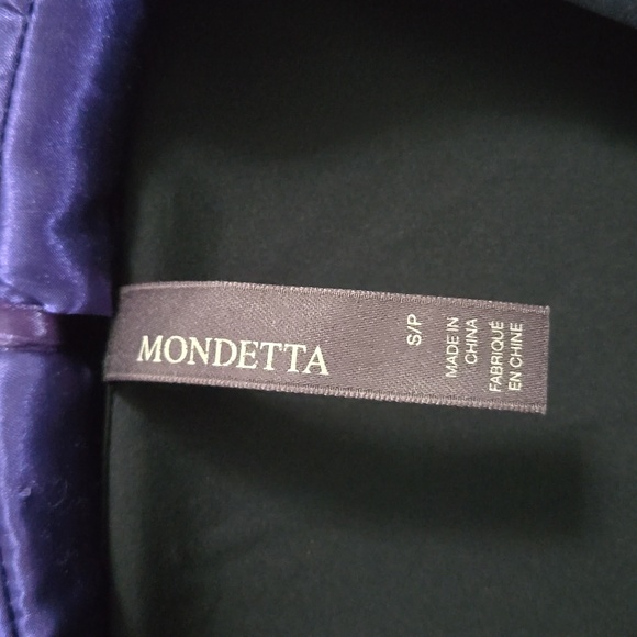 Windbreaker - Picture 2 of 4